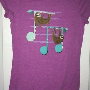 I’m selling a purple shirt